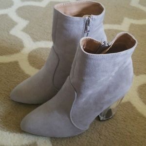 Light grey booties